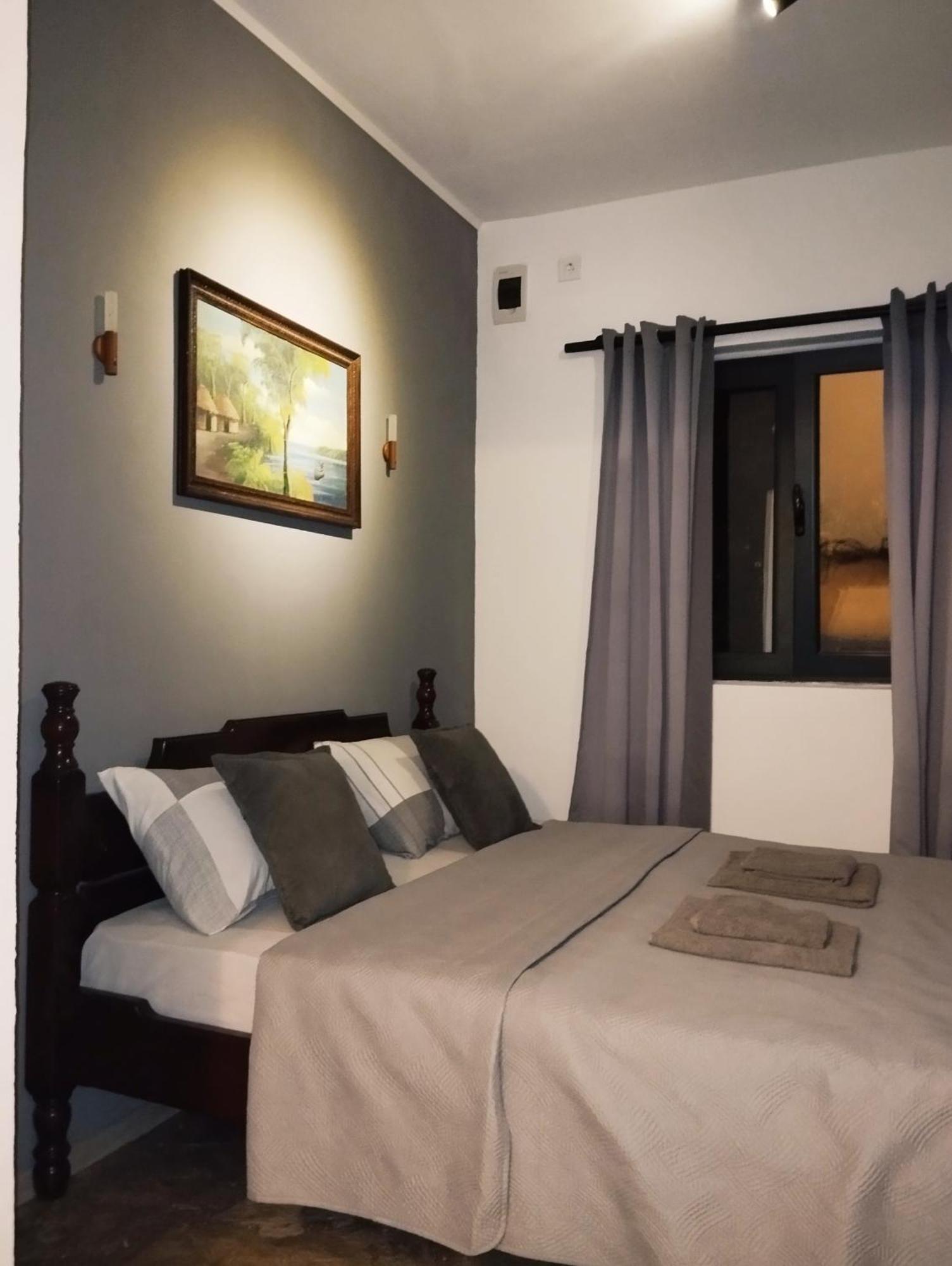 Lux Apartment Sunset 비르파자르 외부 사진